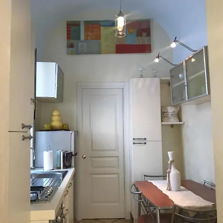 Studio Fur 2 Personen Ca 45 M In Laigueglia, Italienische Riviera Palmenriviera Apartment